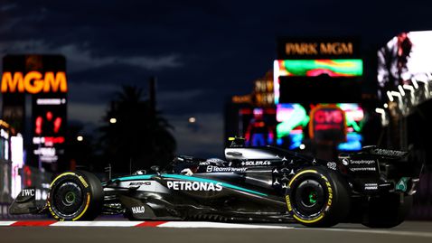  Мерцедес и Ред Бул може да получат преимущество до 0,4 секунди на обиколка 