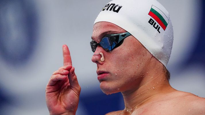 Дарен Кирилов: Готов съм да плувам с мъжете, надявам се да подобря рекорда на 100 гръб на Калоян Левтеров