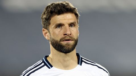 В Байерн се надяват Томас Мюлер да се завърне в клуба