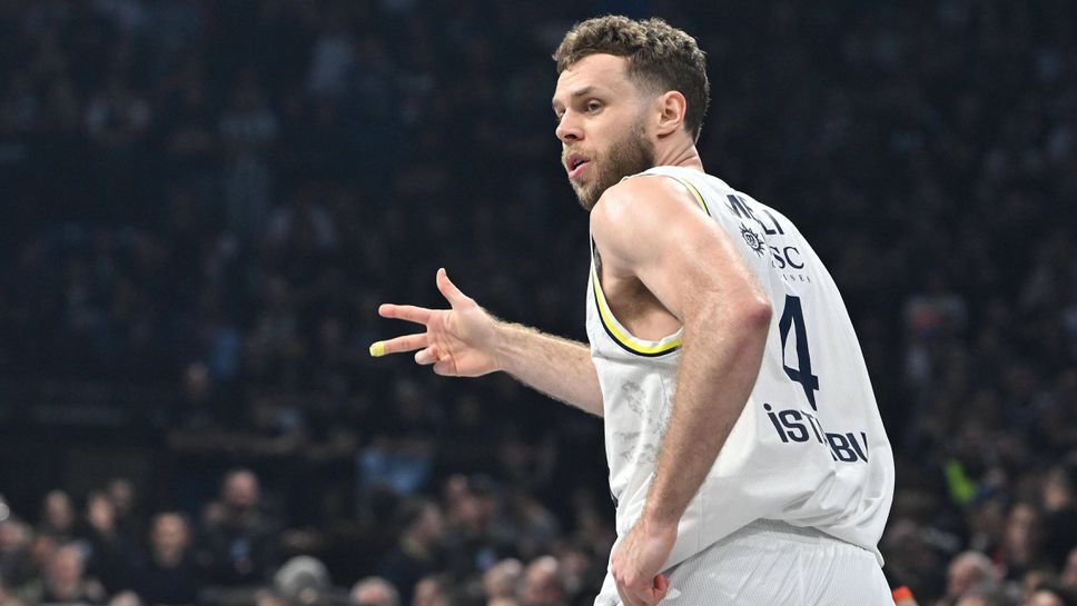 С впечатляващо представяне Фенербахче надви Партизан с 99 87 в Белградска