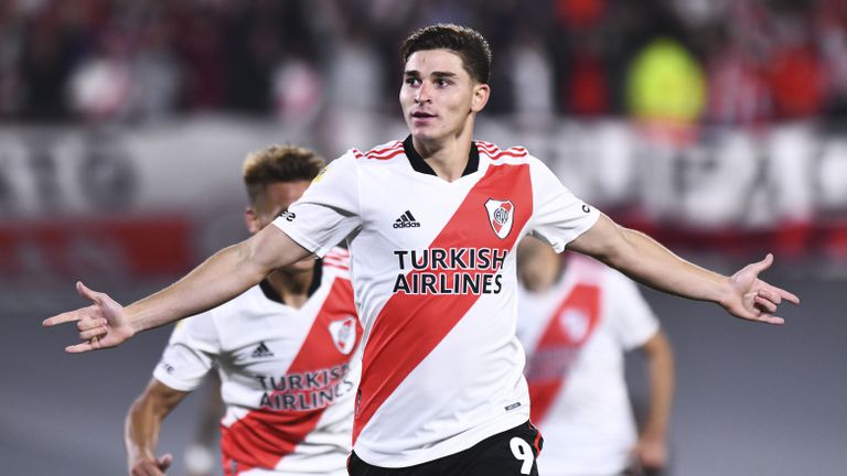  Манчестър Юнайтед влезе в борбата за головата машина на Ривър 