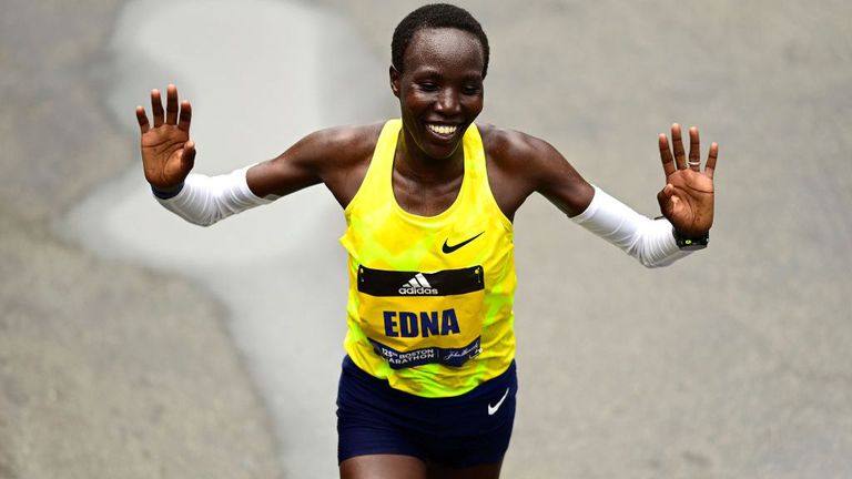 Кенийката атлетка Една Киплагат която е двукратна световна шампионка в