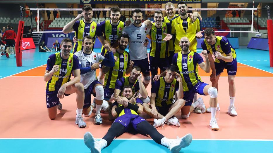 Ники Пенчев и Фенербахче напред за Купата на CEV