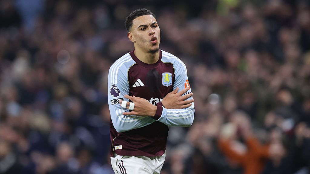 Морган Роджърс попари Ман Юнайтед с два брилянтни гола и донесе 10-а поредна победа на Астън Вила