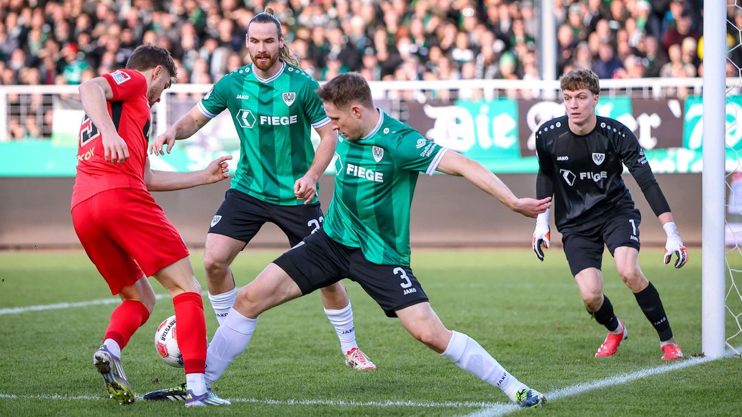 Елверсберг изпусна победата в края, Петков отново с добър мач