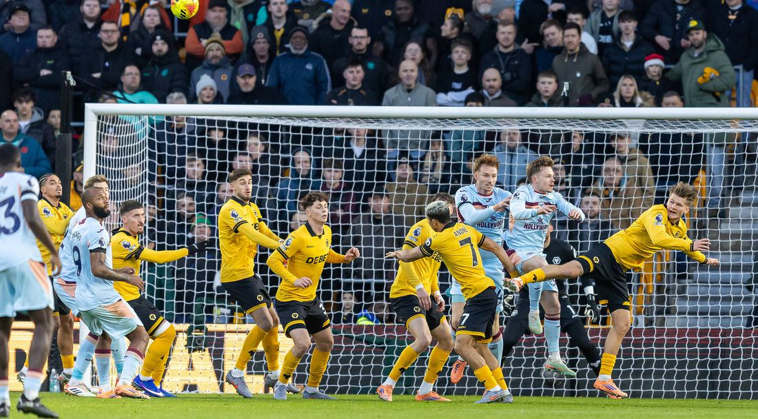 Уулвс се изравниха с два от най-слабите отбори за последния половин век