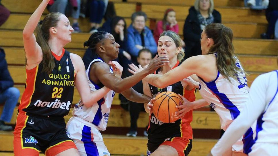 Борислава Христова игра на ниво за тима на Атинайкос който