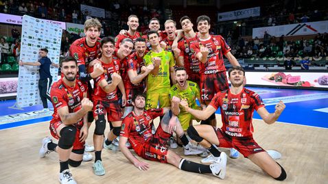  Супер Алекс Николов с 15 точки, Лубе с нова победа в Италия 