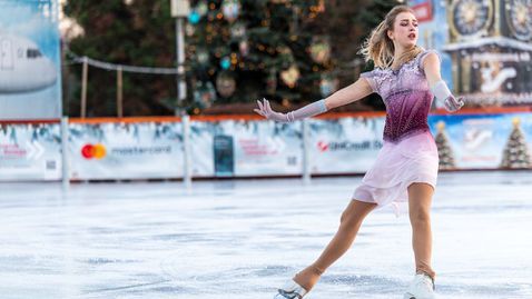 Фейгин пробва нови кънки преди Европейското, но избра сигурността