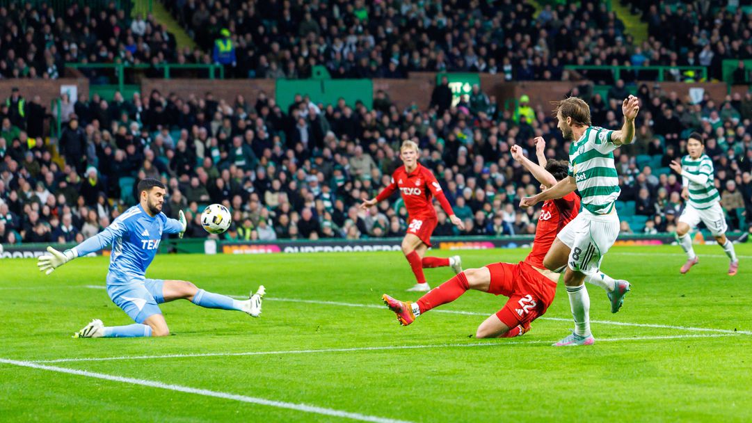 С човек по-малко и след героични намеси на Митов Абърдийн все пак преклони глава пред Селтик