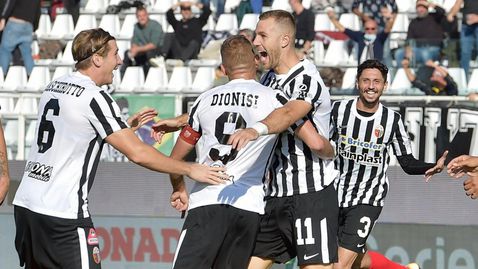  Атанас Илиев се разписа, а Андреа Христов дебютира в българско дерби от Серия Б 