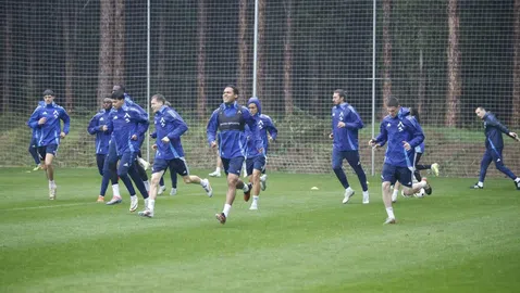 "Сините" тренират пред погледите на Сираков и Боримиров