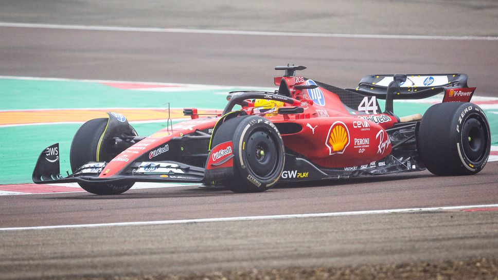 Хамилтън направи първите си обиколки с Ферари