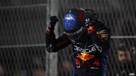 Верстапен отново плаща над милион, за да участва във Формула 1