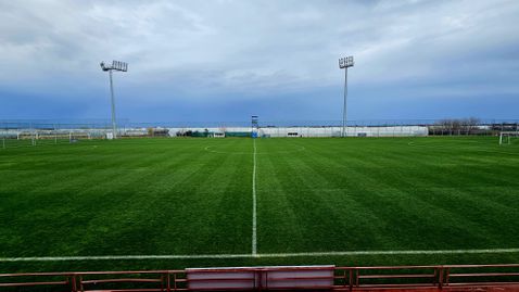 Защо отложиха мача? Теренът, на който трябваше да играе ЦСКА - София, е перфектен (снимки+видео)