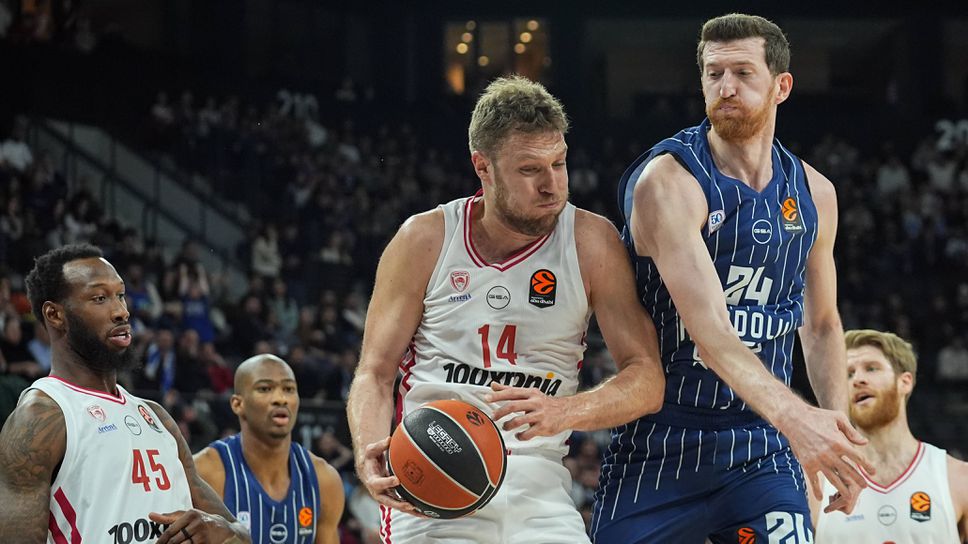 Везенков и Олимпиакос отново си поиграха с огъня през второто полувреме, но все пак не позволиха обрат