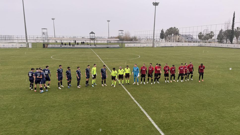 Локомотив Пловдив надви Напредак с 1 0 в първата контрола