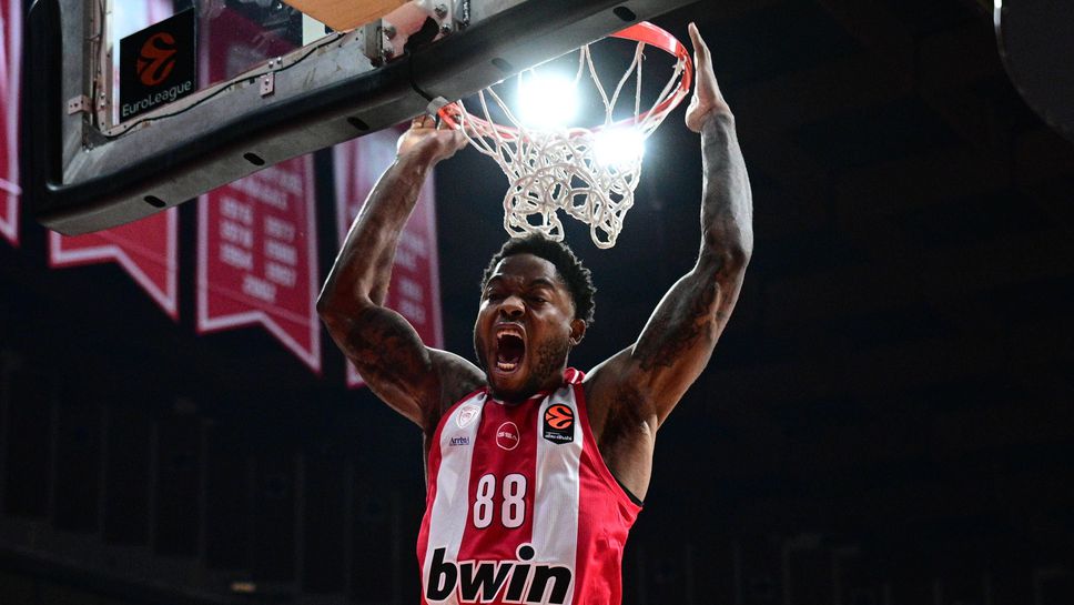 Съотборник на Везенков оглави Топ 10 на най-добрите изпълнения на 23-ия кръг на Евролигата с гръмотевична забивка