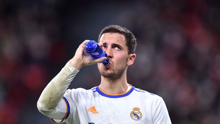  Нюкасъл договаря за Еден Азар 