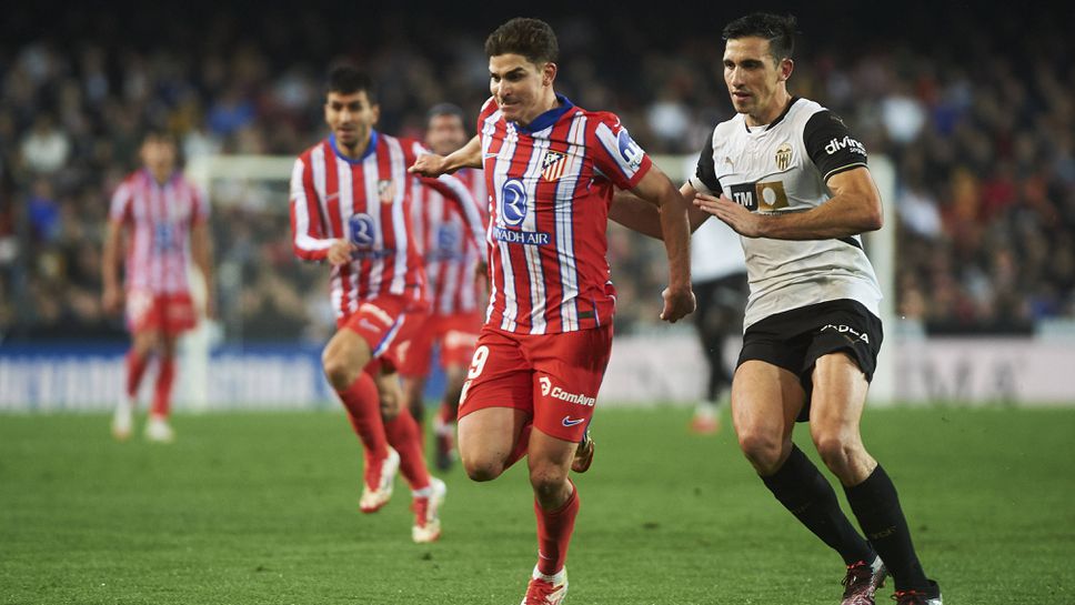 Гризман и Алварес качиха Атлетико на върха