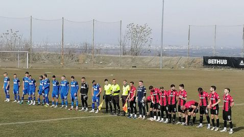  Атлетик съкруши Левски (Карлово) 