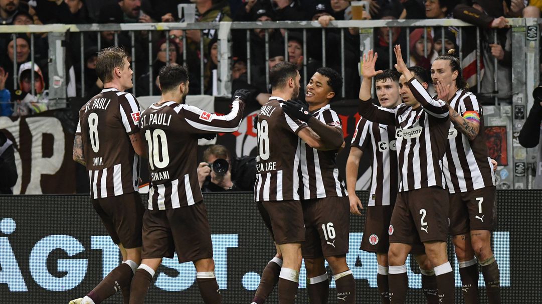 Санкт Паули удари Вердер в дербито на дъното в Бундеслигата