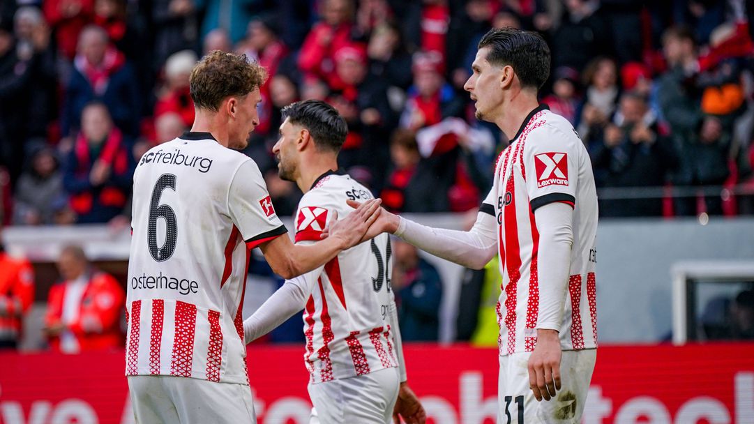 Петата поредна домакинска победа изкачи Фрайбург до седмото място