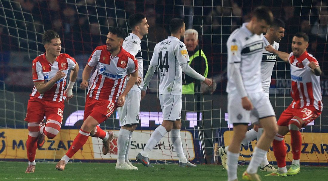 Цървена звезда прегази Партизан и даде заявка за девета поредна титла