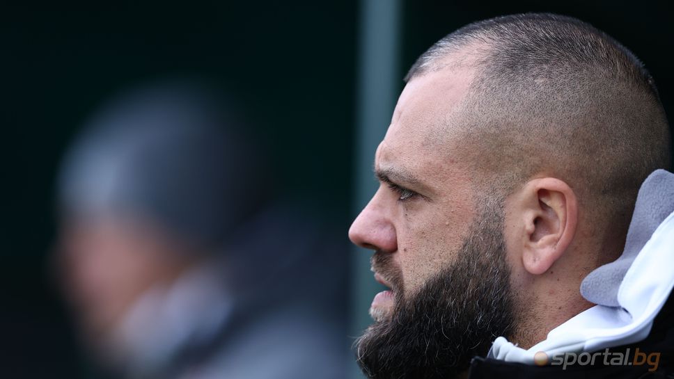 Алвеша: Червеният картон промени плановете ни за мача