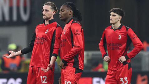 Парма и ВАР сложиха край на впечатляващата серия на Милан и на надеждите му за титла