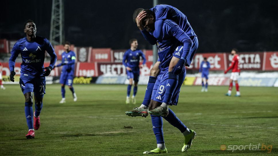 Левски с ключов обрат срещу ЦСКА 1948 в борбата за титлата! ВАР с куп намеси в Бистрица