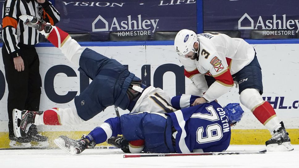 Тампа Бей с четвърта поредна победа в НХЛ