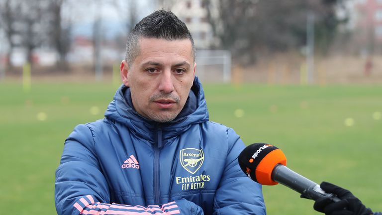 Красимир Корсачки е треньор в академията на Арсенал от четири