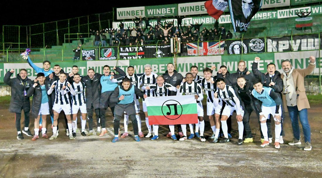 Локомотив (Пловдив) си тръгна с трите точки след обрат под Околчица