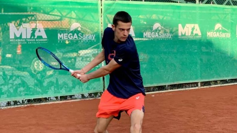 Симеон Терзиев с две победи за ден в Анталия