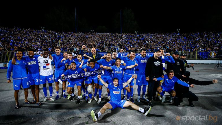  Вижте насладата в съблекалнята на 