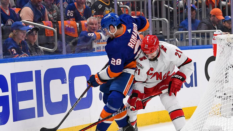 Ню Йорк Айлендърс разгроми Каролина