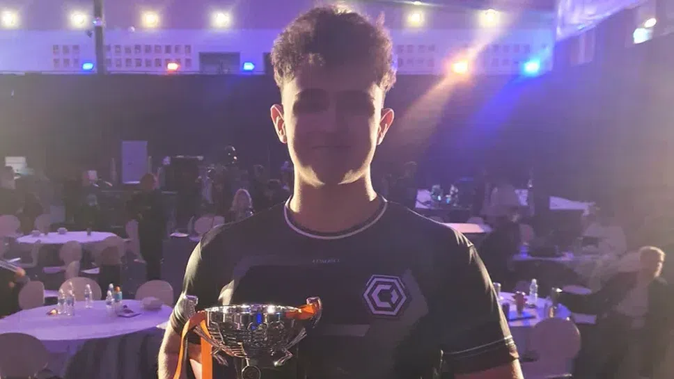 Младенов и Coalesce пропуснаха златна възможност да се класират за CCT плейофите