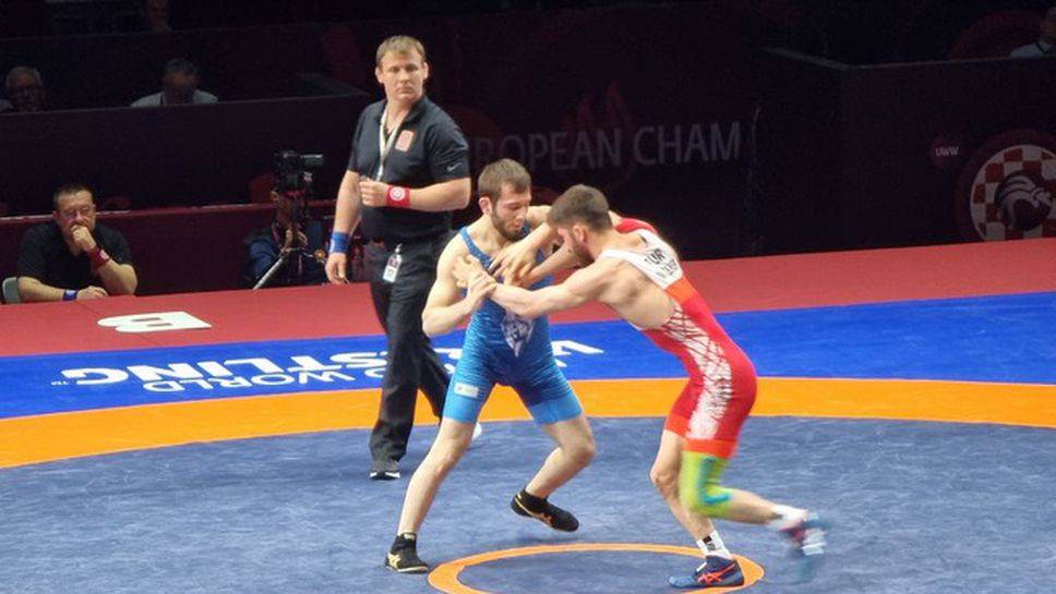 Амаев и Новиков спечелиха бронзови медали за България на Европейското по борба