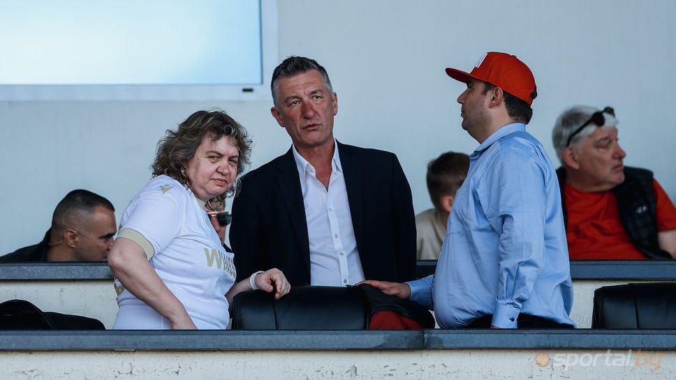 Председателят на НС Наталия Киселова пристигна на Васил Левски за