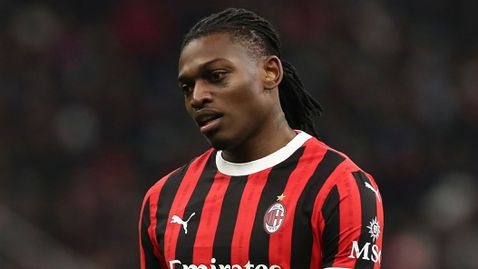 Донадони: Може би е време Милан да продаде Леао