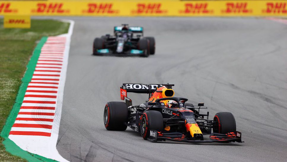 Хорнер: Макс май влиза под кожата на Хамилтън