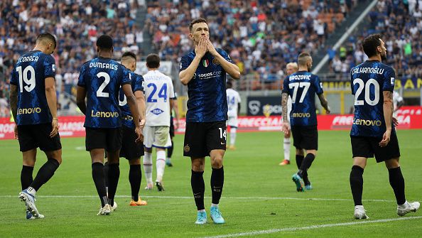 Интер победи Сампдория с 3:0, но завърши сезона на второ място