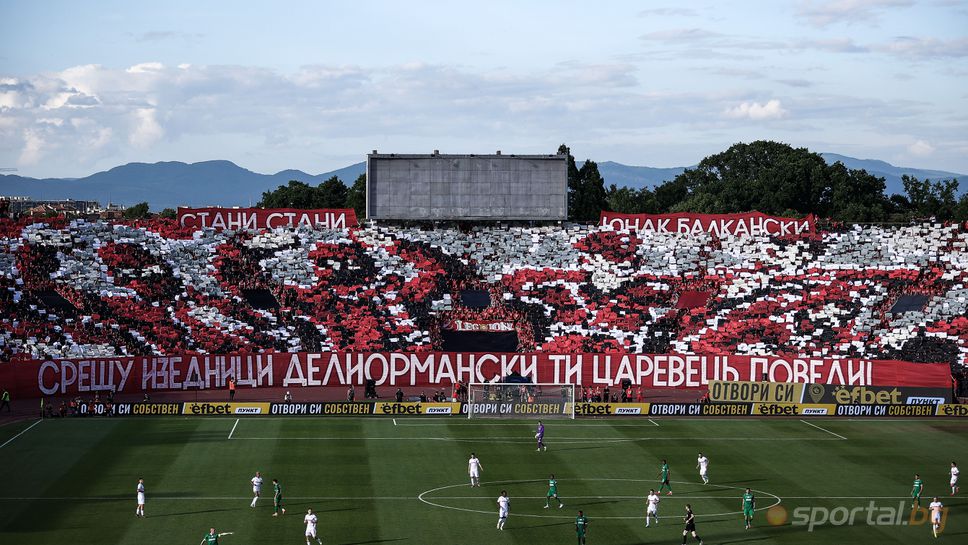 Страхотна армейска хореография на "Васил Левски"
