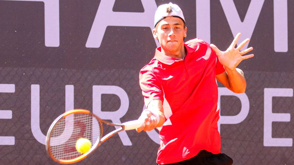 Националът на България за Купа Дейвис Александър Донски се класира