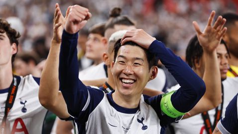 Капитанът на Тотнъм остана без медал след триумфа в Лига Европа