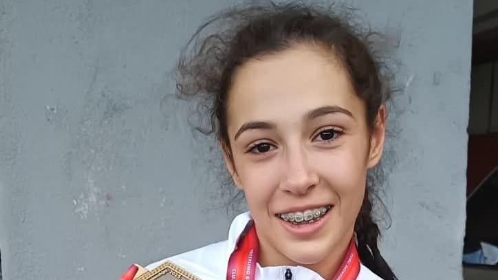 Иванина Иванова достигна до финал на Евро 2026 по борба за момичета в Самоков
