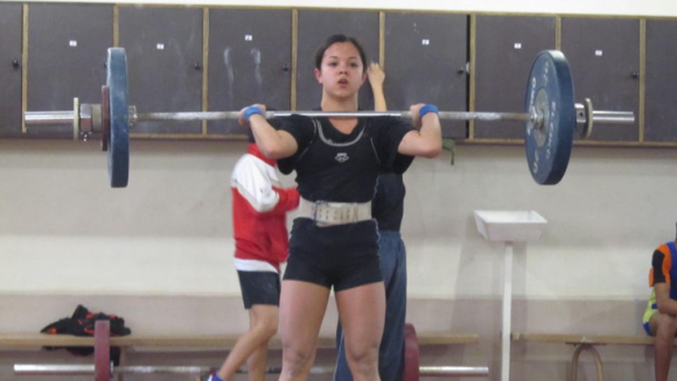 Сливен приема държавното по вдигане на тежести за всички възрасти