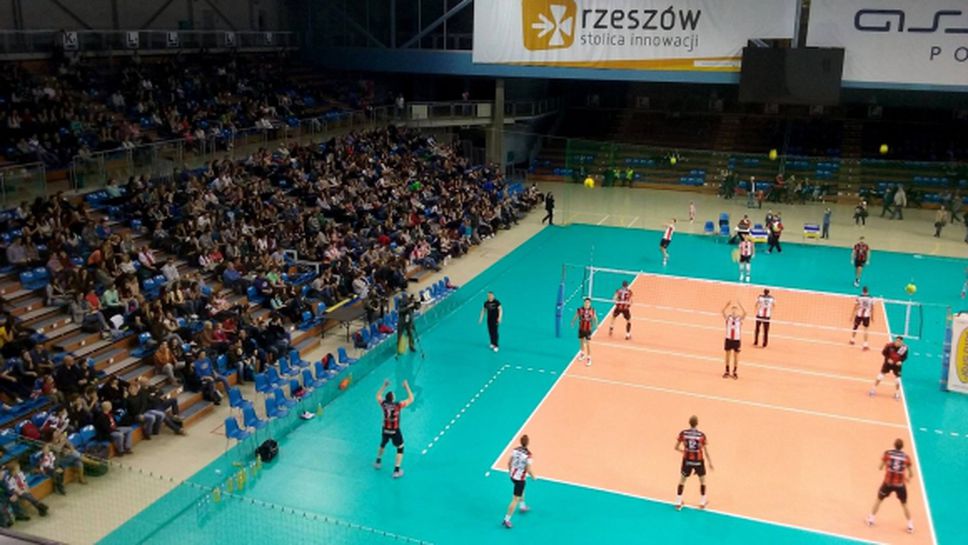 Уникално! 2500 зрители гледаха тренировката на Ники Пенчев и Ресовия в Жешув (ВИДЕО)