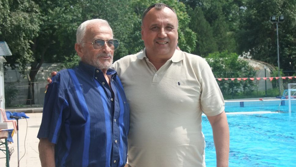 Ватерполисти посветиха победа на Руси Сяров